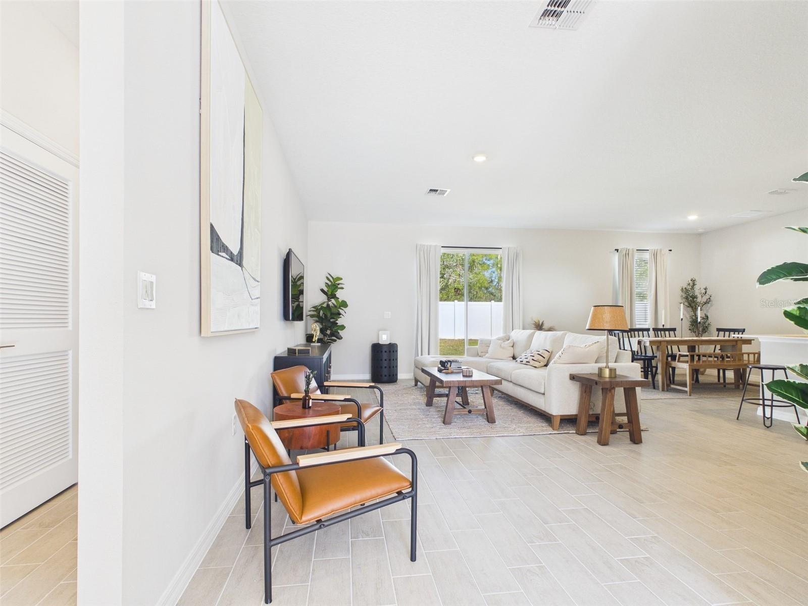 MARION OAKS UNIT 10 - Residential Lease