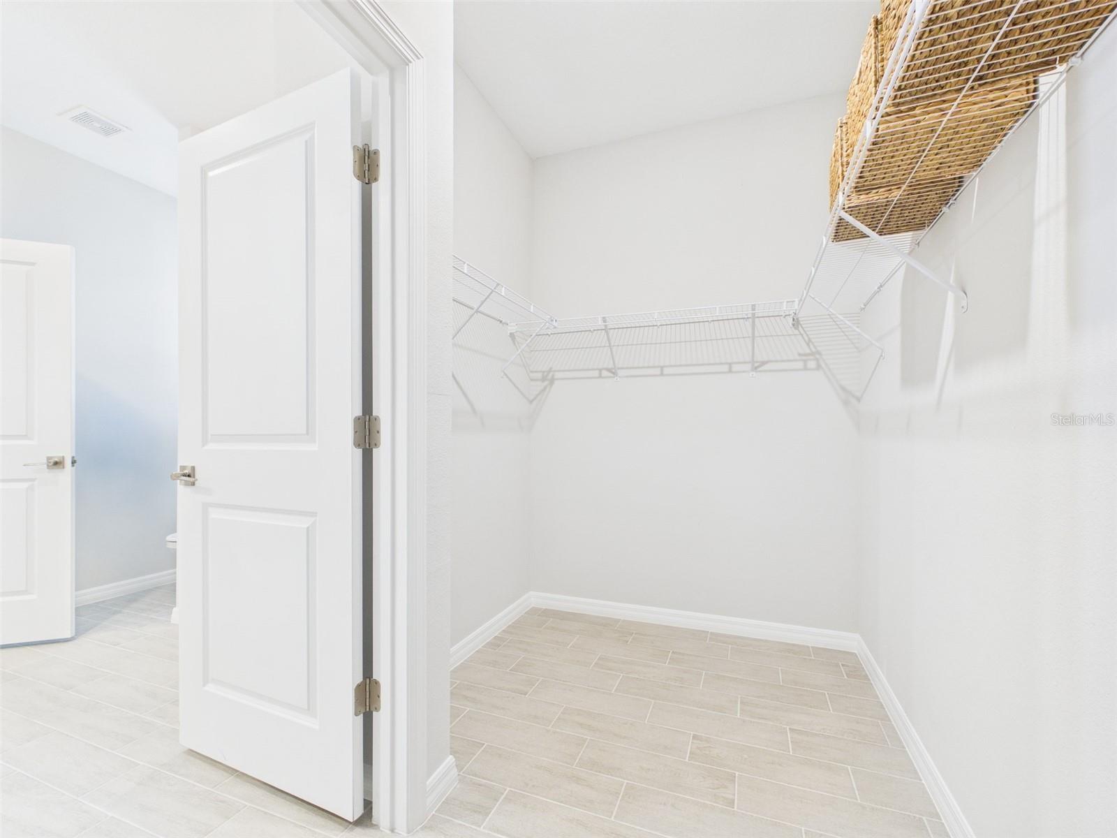 MARION OAKS UNIT 10 - Residential Lease