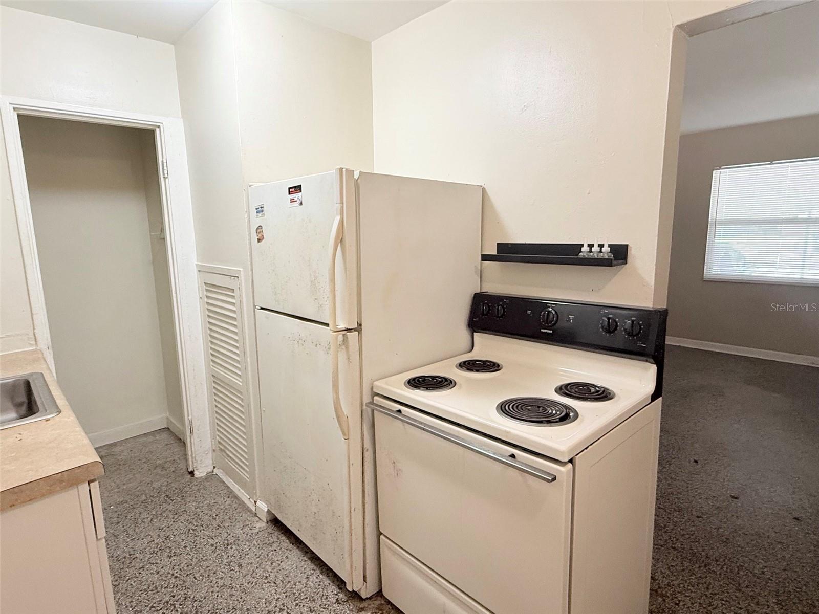 ARDMORE PLACE REP - Residential Lease