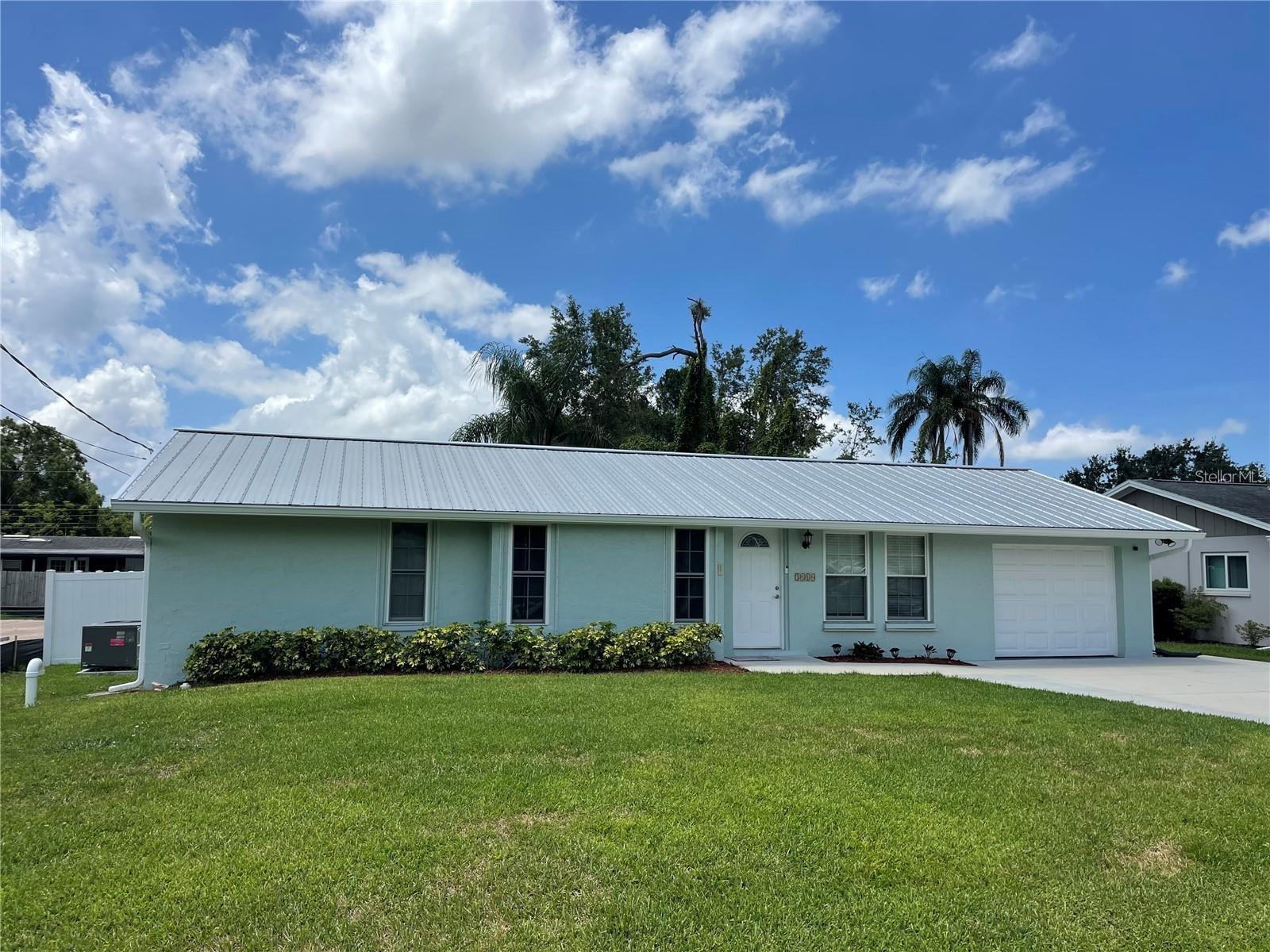 OAK SHORES - Residential Lease