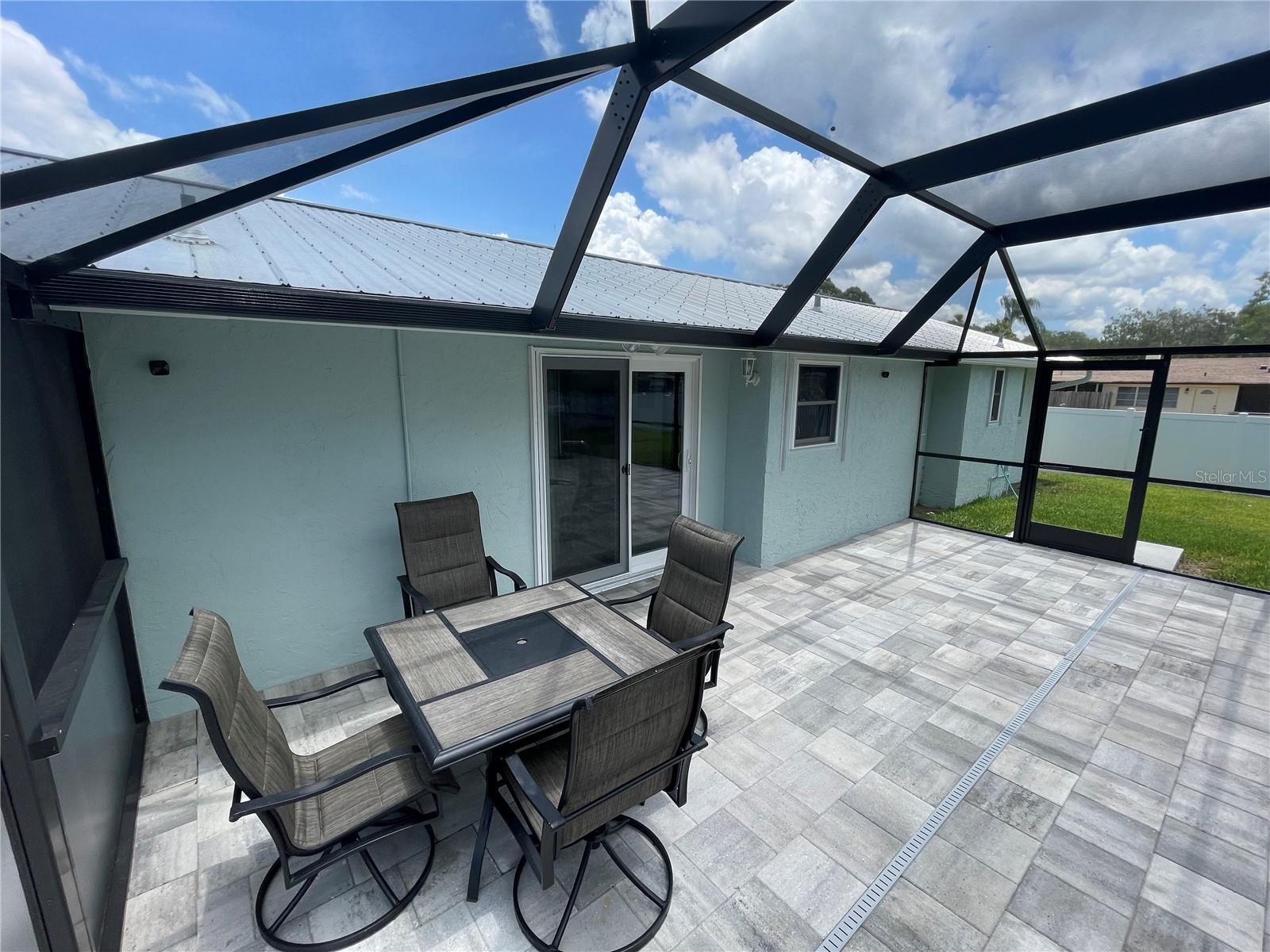 OAK SHORES - Residential Lease