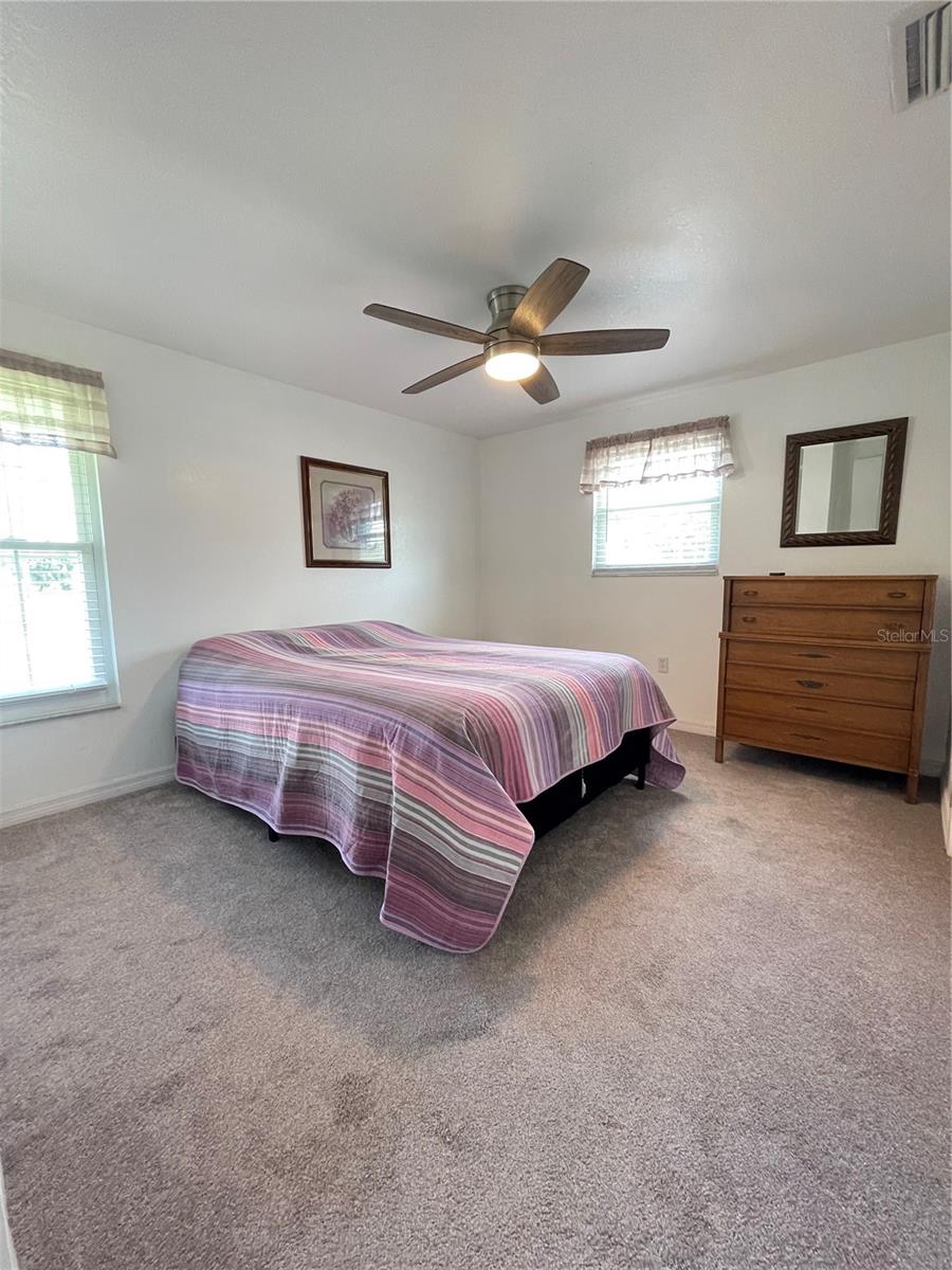 OAK SHORES - Residential Lease