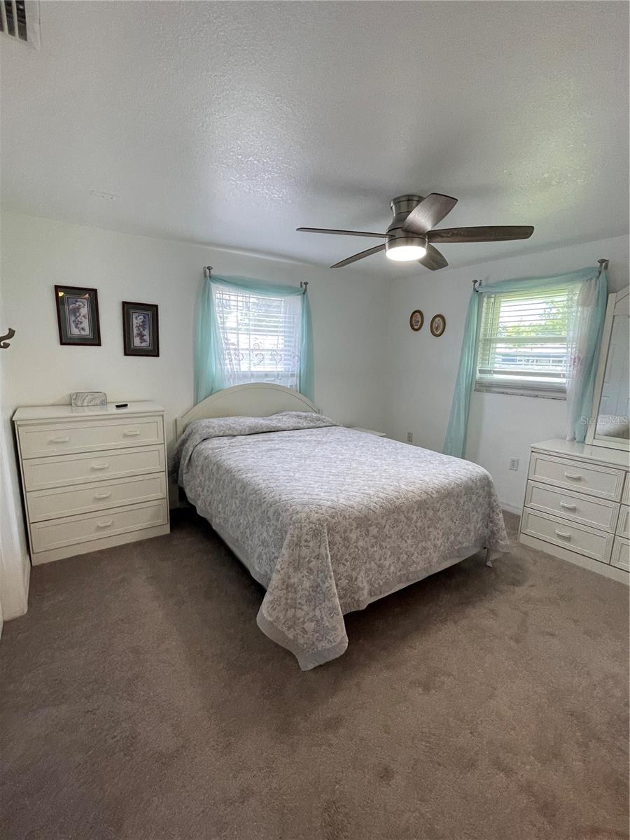 OAK SHORES - Residential Lease