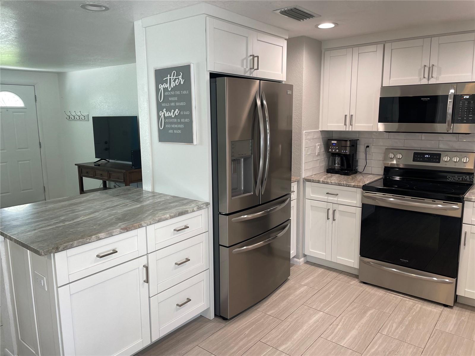OAK SHORES - Residential Lease
