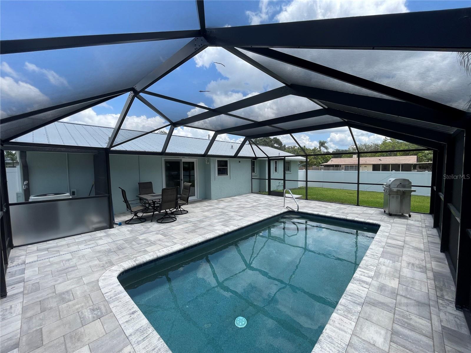 OAK SHORES - Residential Lease