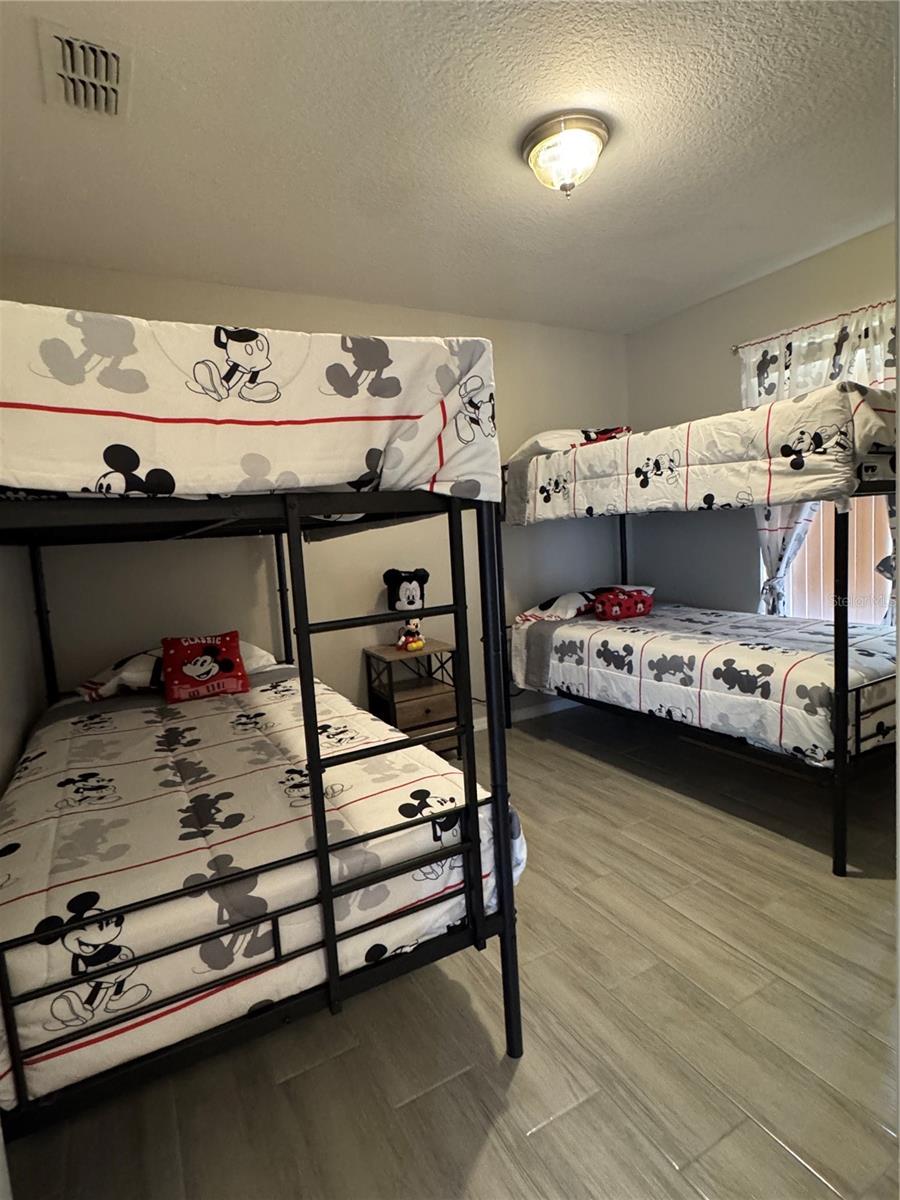 SANDY RIDGE PH 01 - Residential Lease