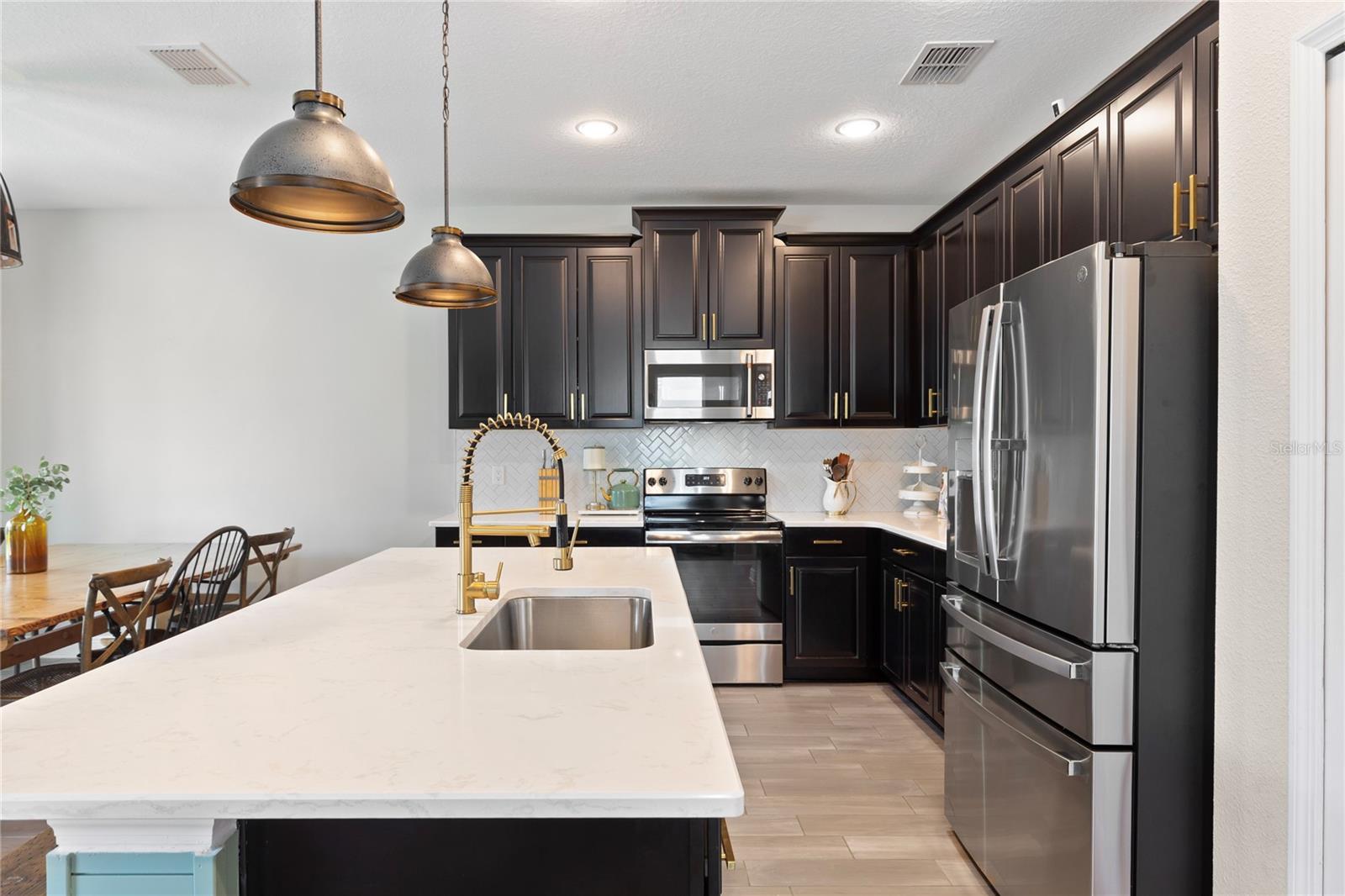 LONG LAKE RANCH - Residential