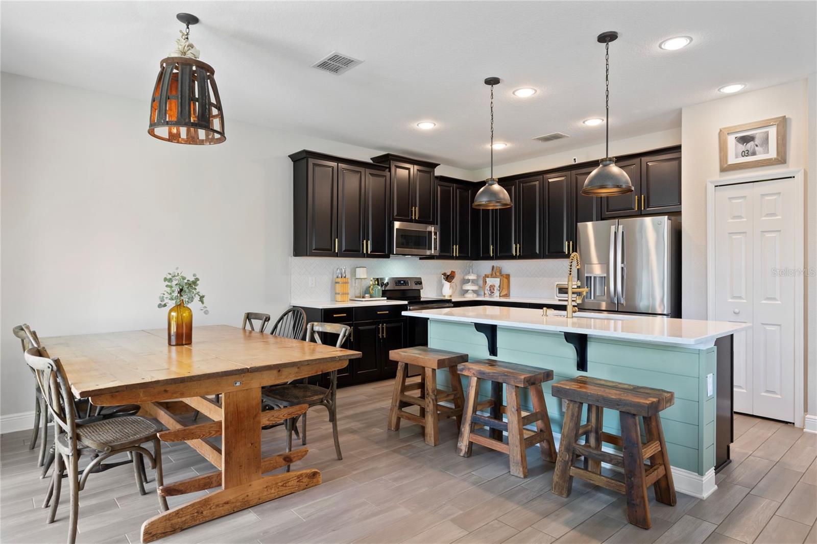 LONG LAKE RANCH - Residential