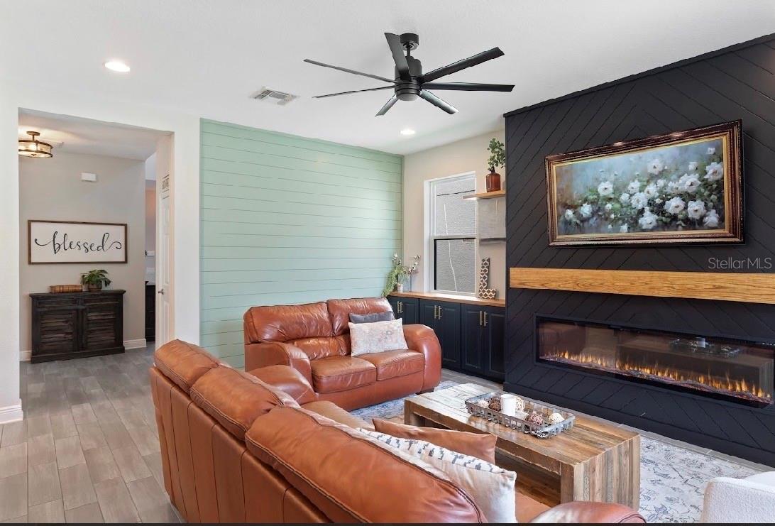 LONG LAKE RANCH - Residential