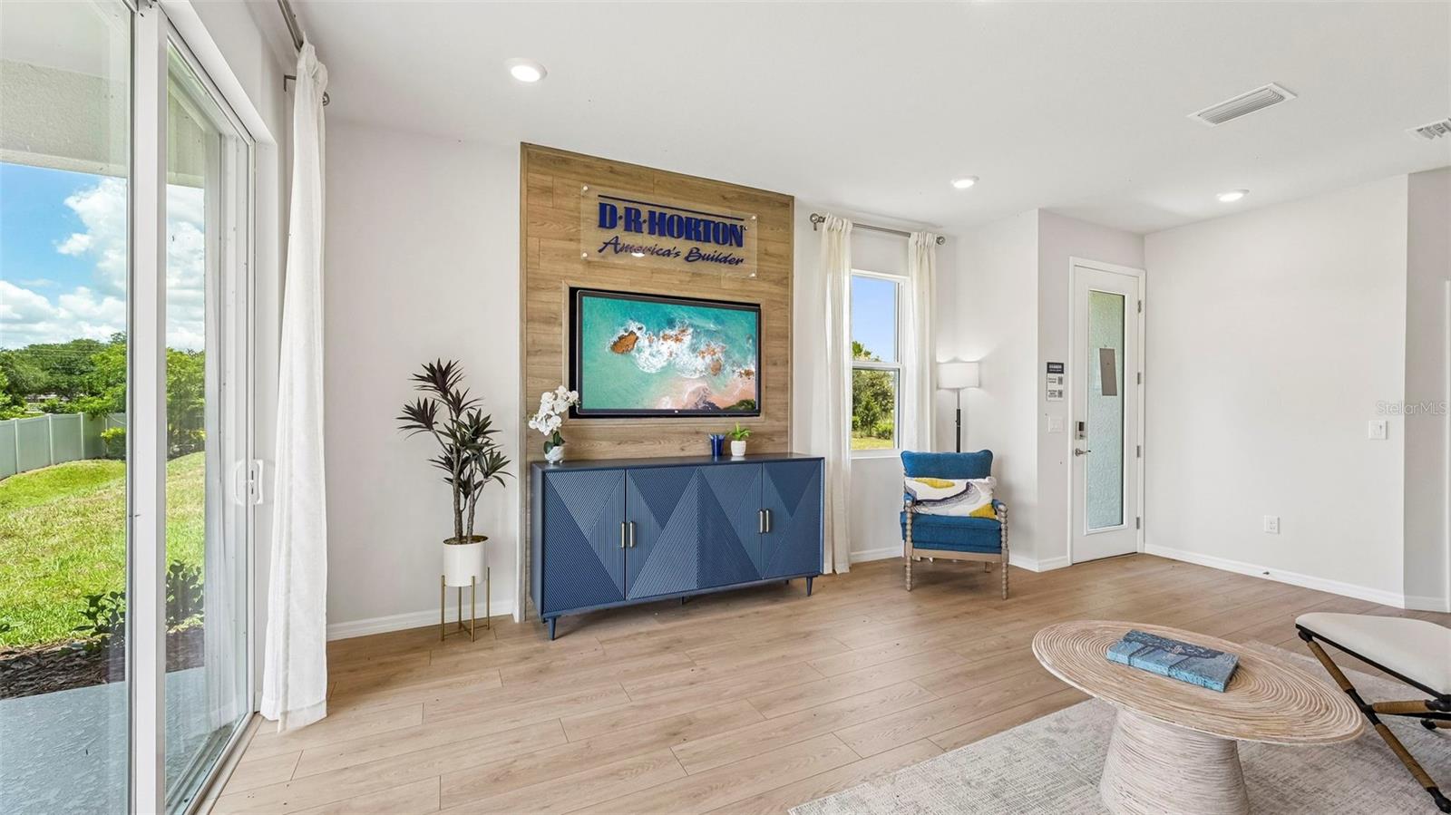 STAR FARMS AT LAKEWOOD RANCH - Residential