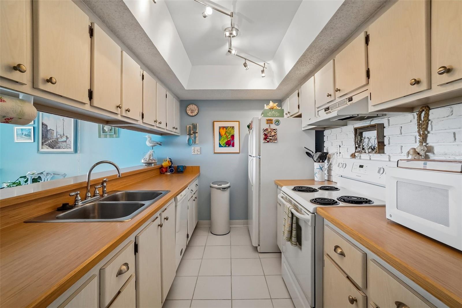 440 WEST CONDO - Residential