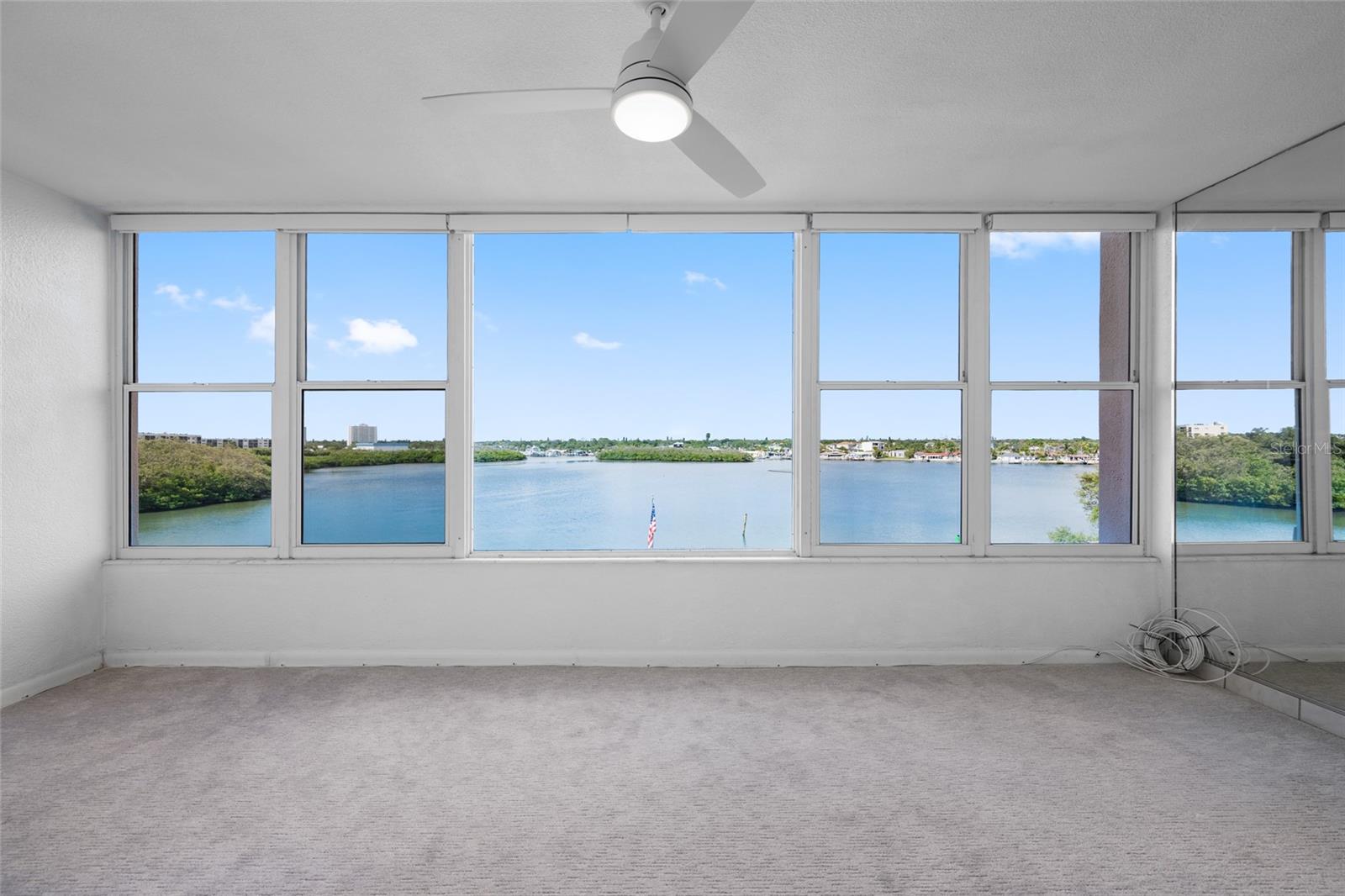 SHORE CREST BLDG - Residential