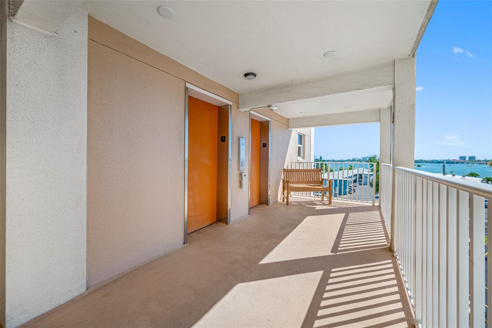 SHORE CREST BLDG - Residential
