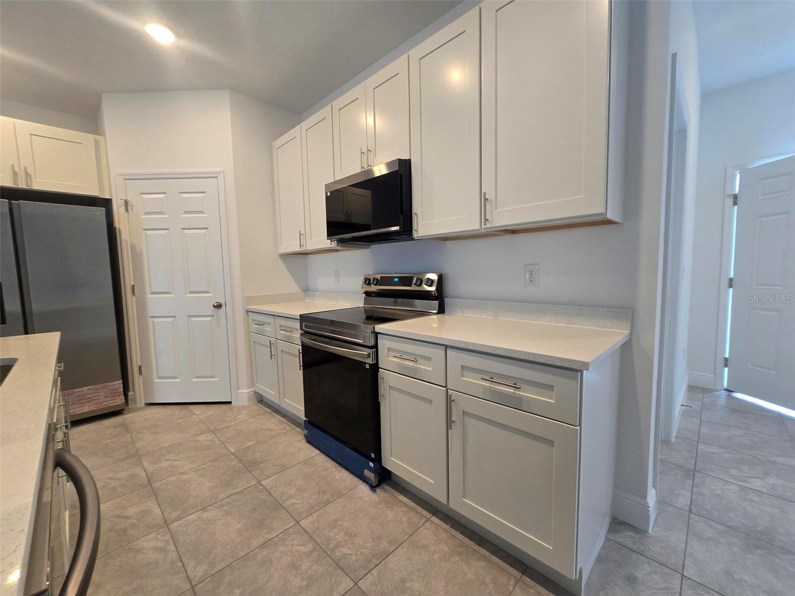 SILVER SPGS SHORES UN #32 - Residential Lease