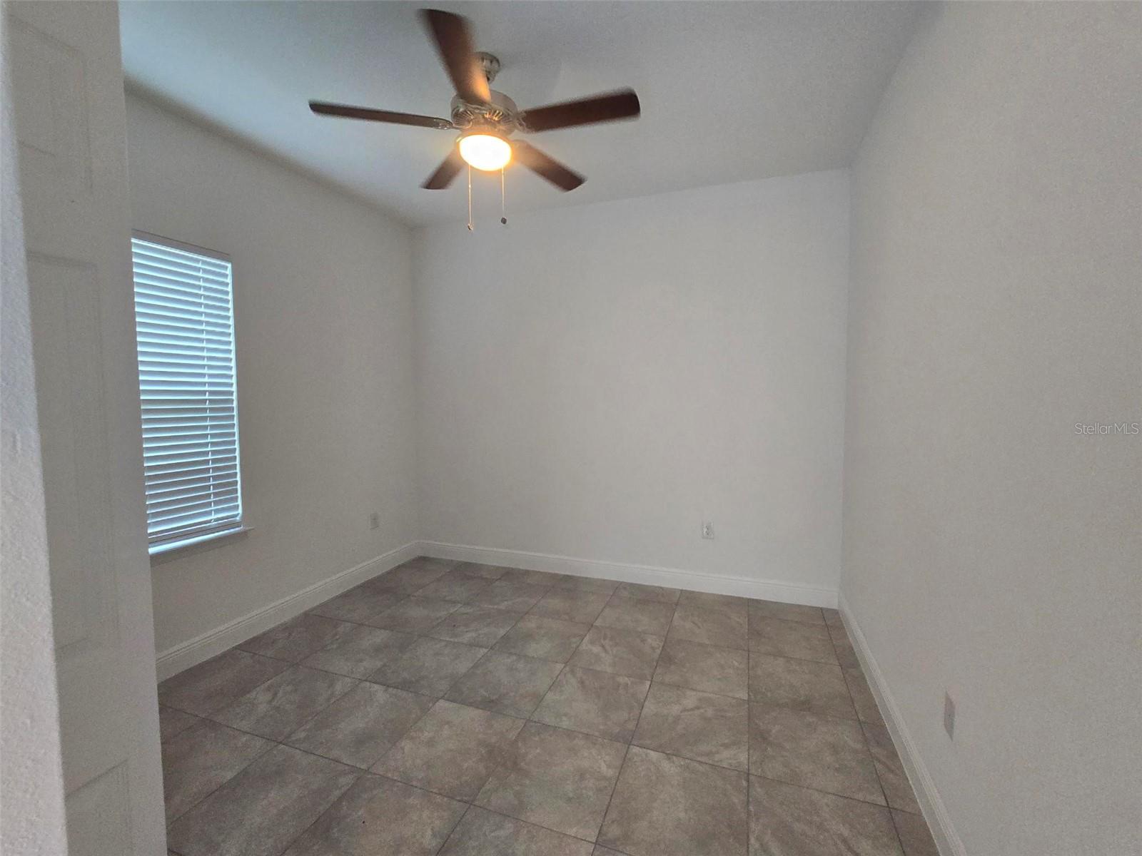 SILVER SPGS SHORES UN #32 - Residential Lease