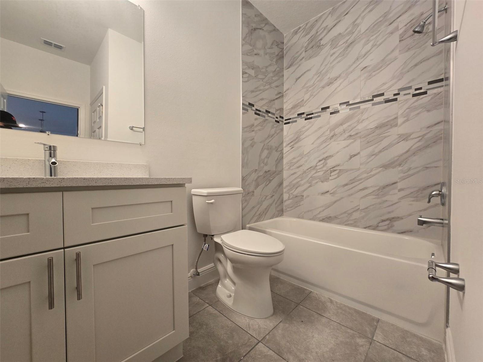 SILVER SPGS SHORES UN #32 - Residential Lease
