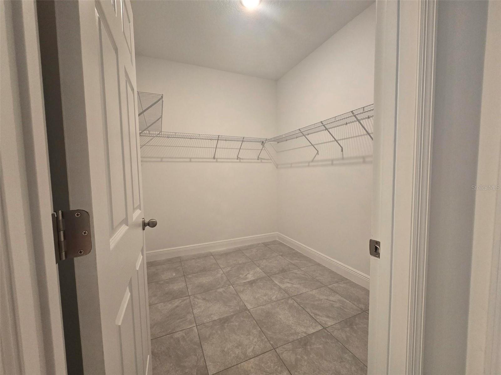 SILVER SPGS SHORES UN #32 - Residential Lease