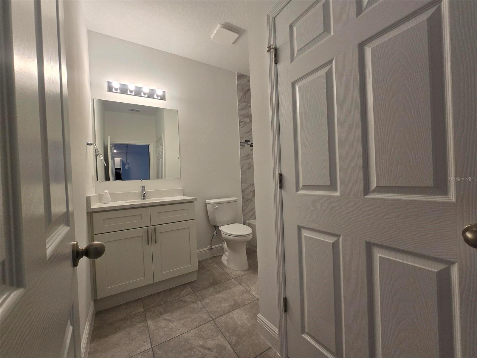 SILVER SPGS SHORES UN #32 - Residential Lease