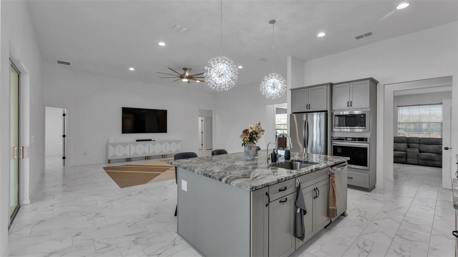 SAND LAKE GRVS PH I - Residential
