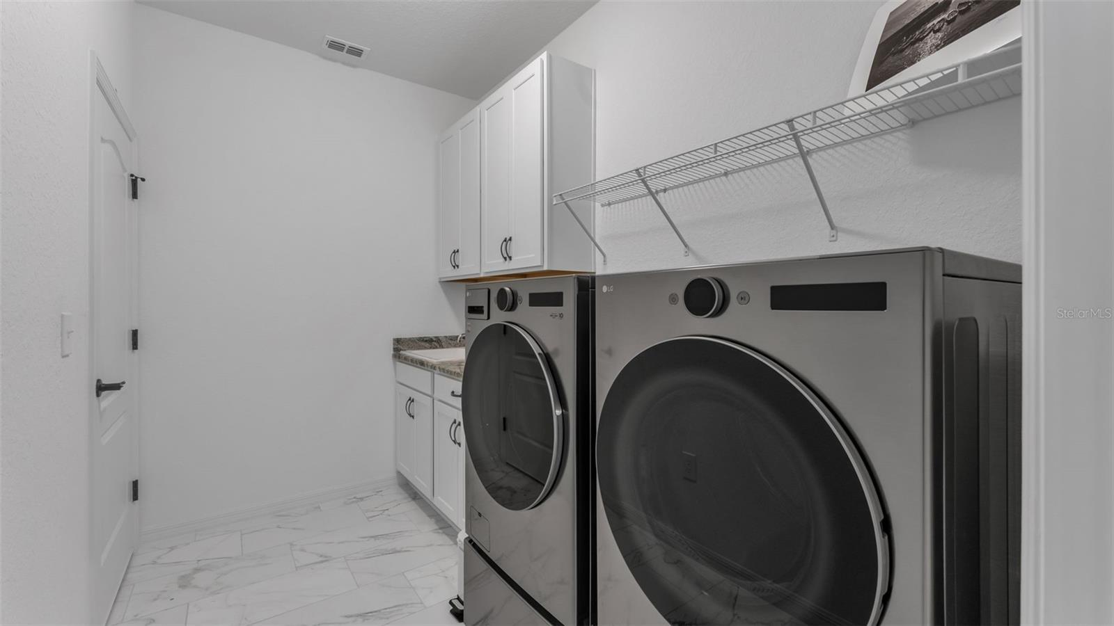 SAND LAKE GRVS PH I - Residential