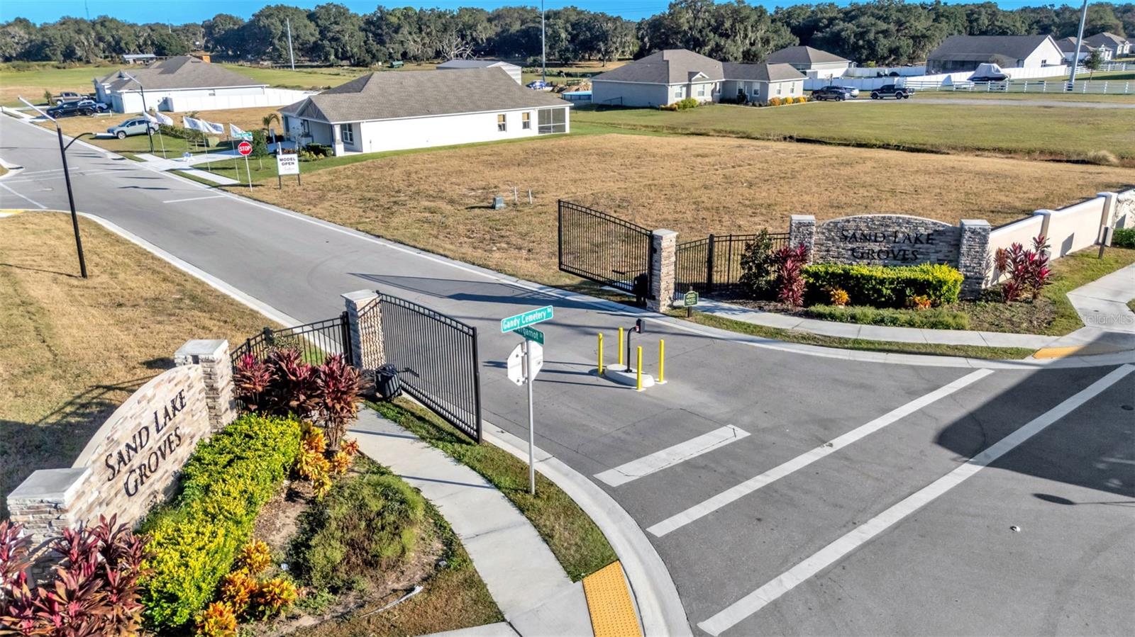 SAND LAKE GRVS PH I - Residential