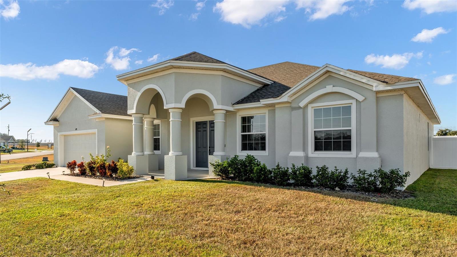 SAND LAKE GRVS PH I - Residential