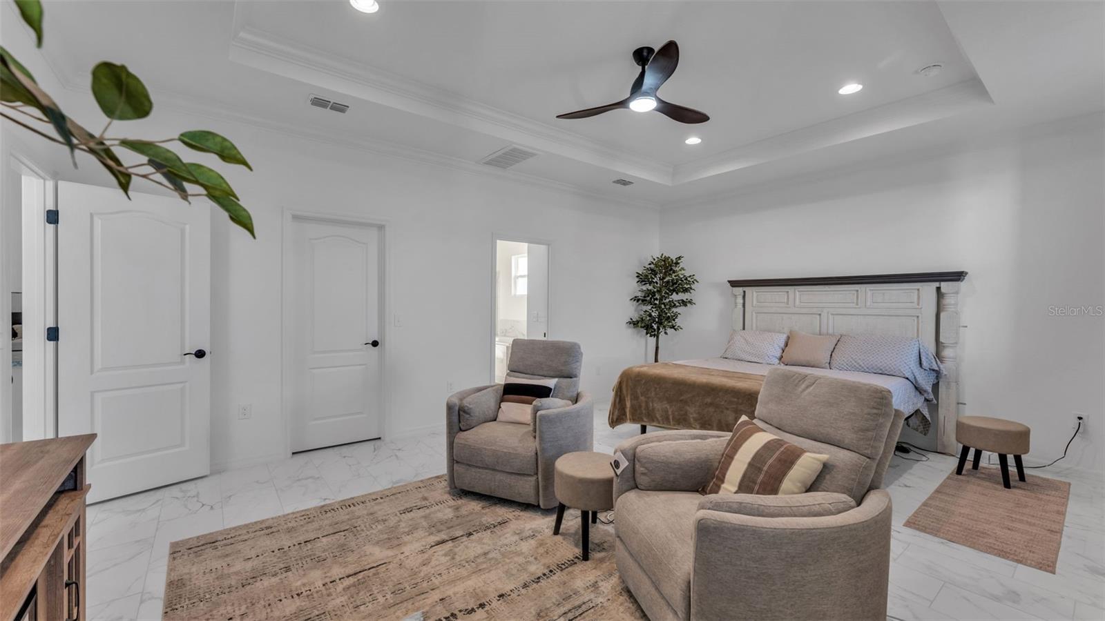SAND LAKE GRVS PH I - Residential