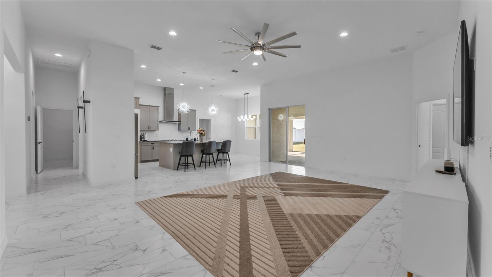 SAND LAKE GRVS PH I - Residential