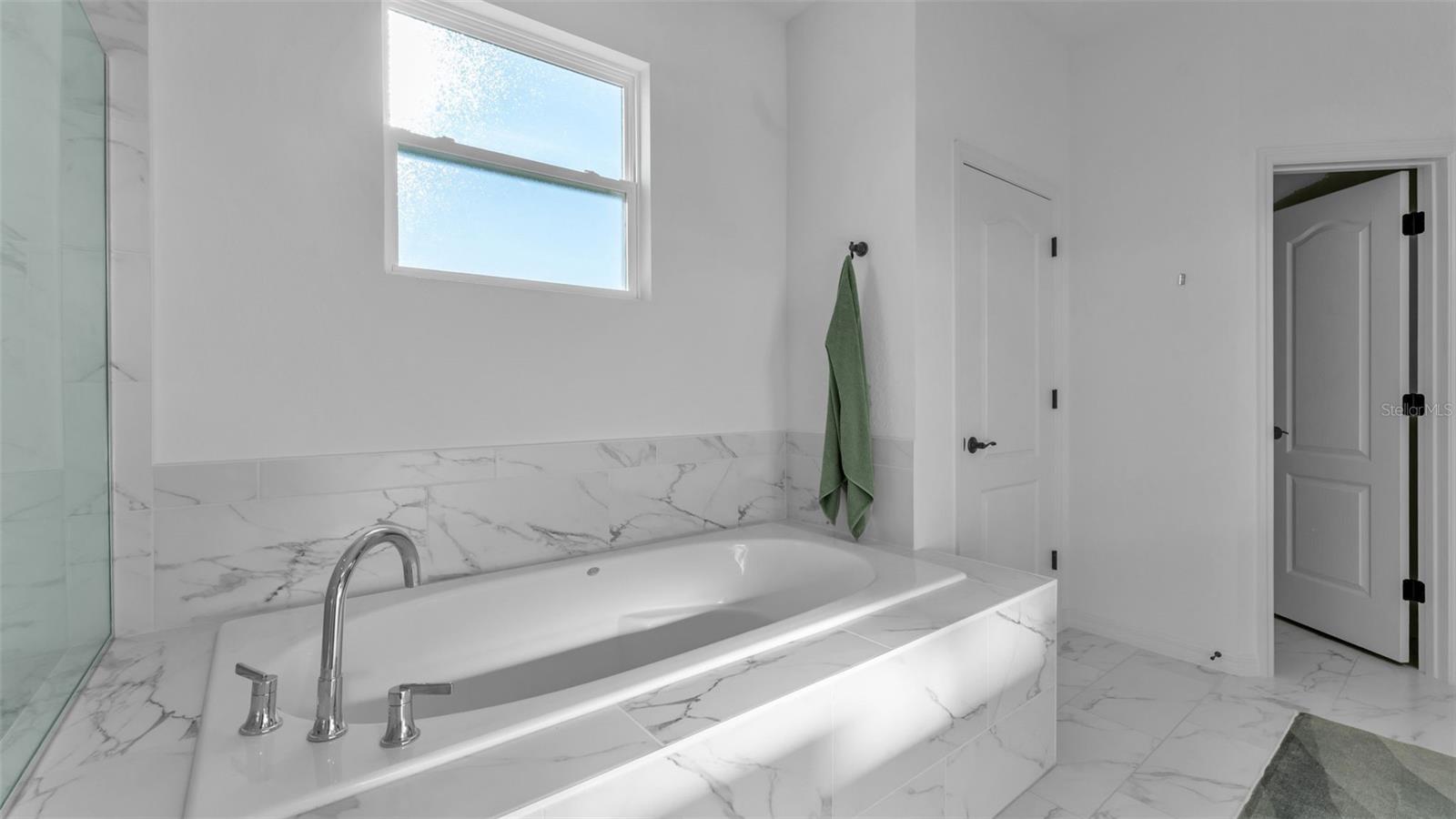 SAND LAKE GRVS PH I - Residential