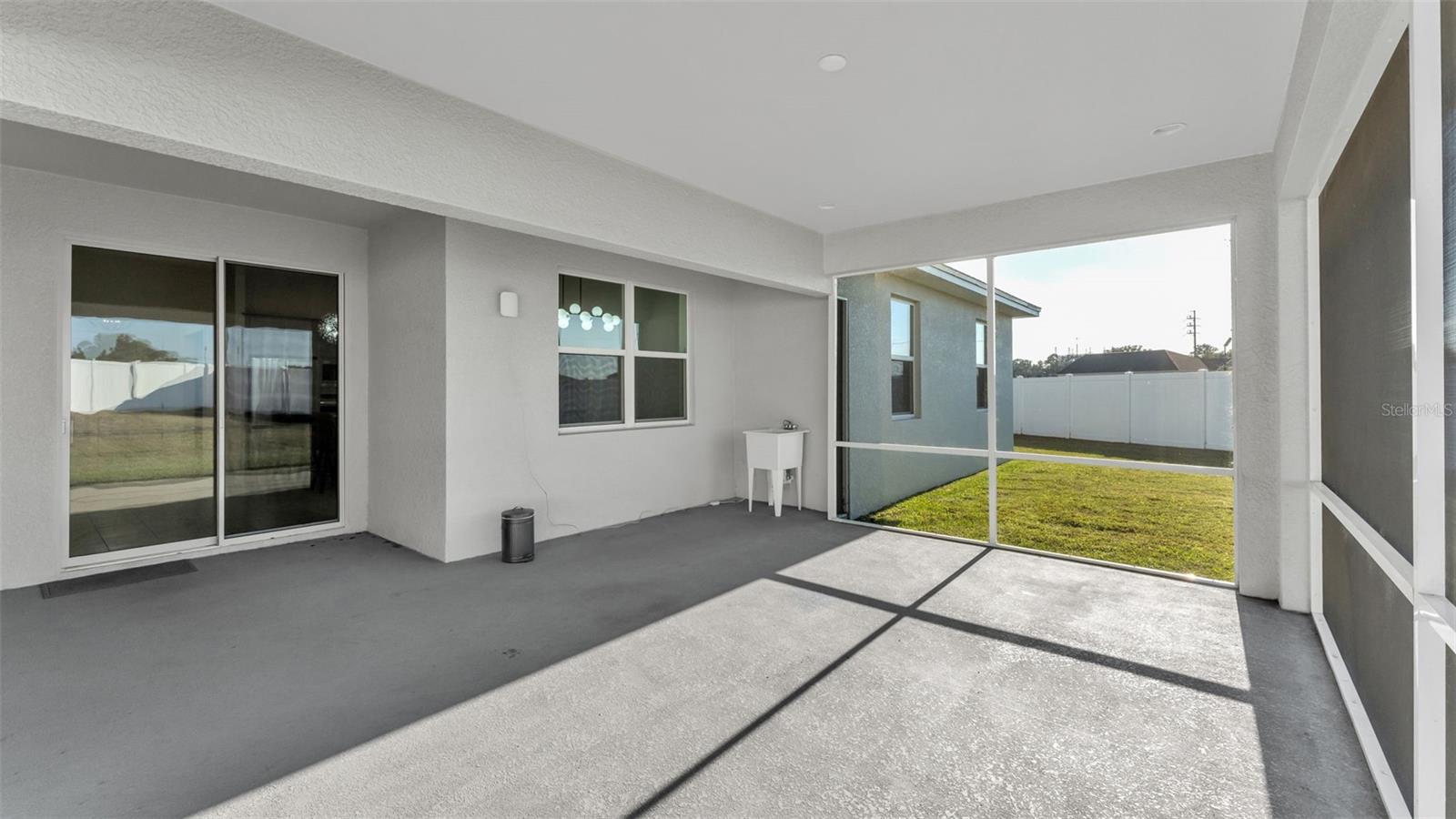 SAND LAKE GRVS PH I - Residential