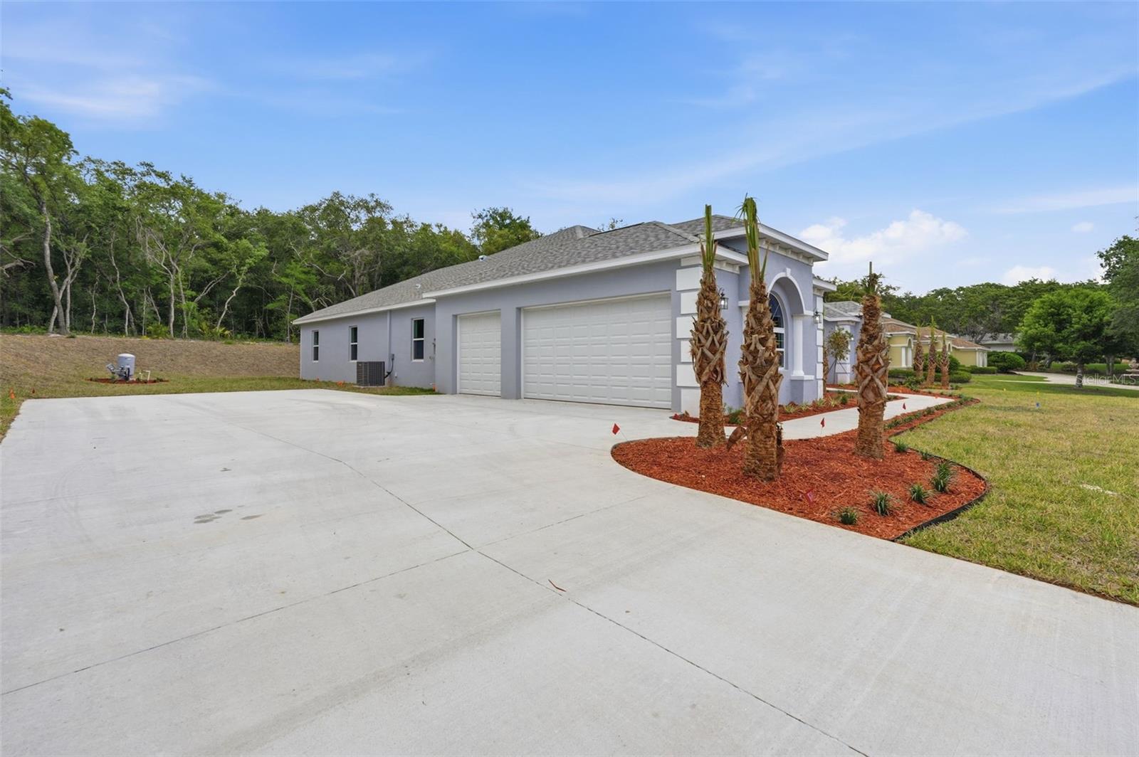 HAMPTON HILLS - Residential