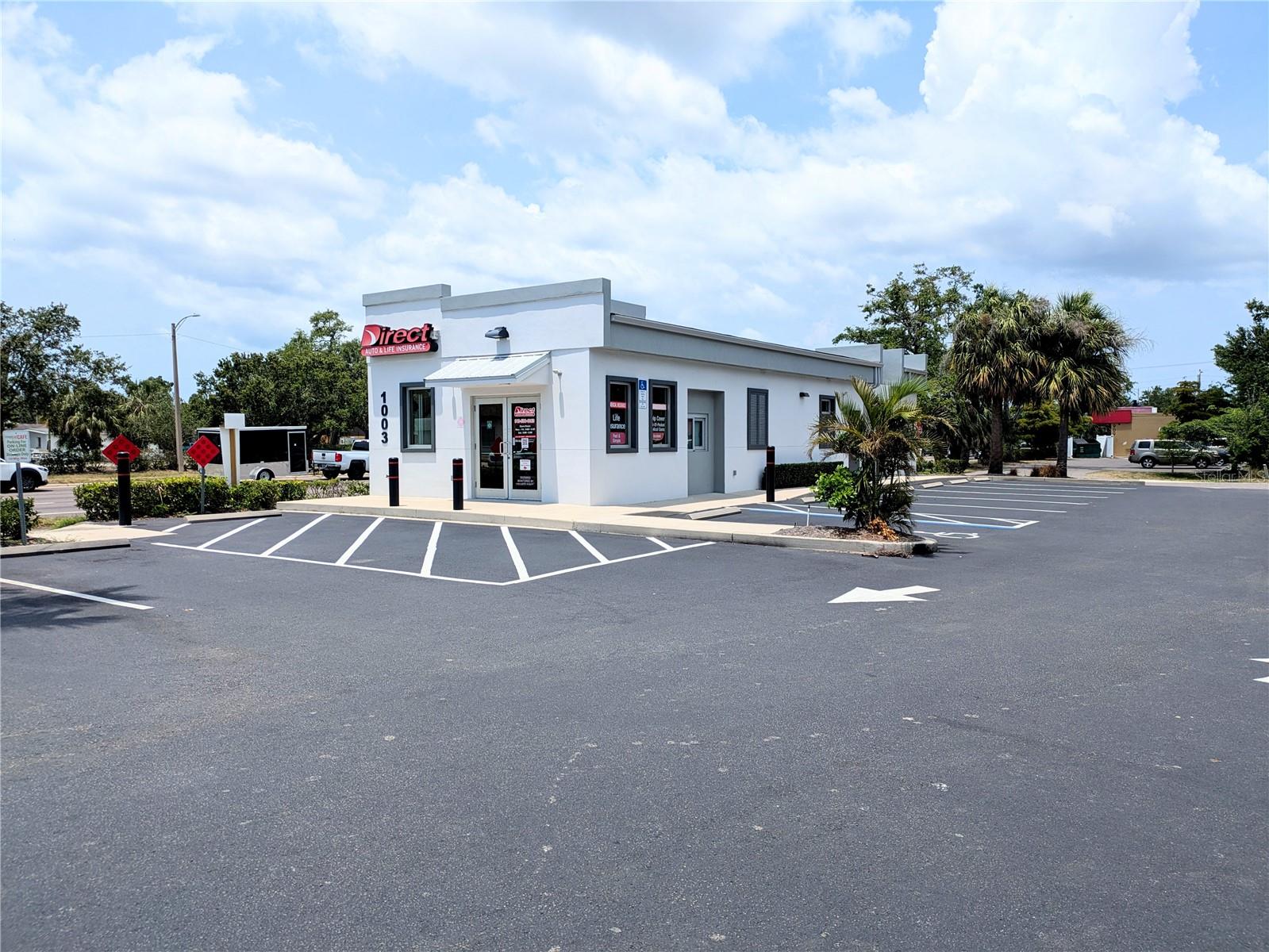 This 1,316 +/- Sq retail/ office building is situated on a corner lot with frontage on Tamiami Trail/ US 41 in Bradenton Florida. Tamiami trail is one of the busiest corridors in Bradenton with a traffic count of 65,500 vehicles per day with the site offering easy accessibility and ample parking off of 10th Avenue East. 

This offering includes the retail/office building, .22 +/- acre of land with cross access and cross parking easements with Tropical Smoothie next door.  Also has the potential to purchase an additional .5+/- acre of vacant land to the east that is ideal for additional retail or office uses and was previously approved for a drive-thru with a special use permit. The building is currently used as an office for Direct Insurance with a lease set to expire in August 2026.  A buyer can renew with the current tenant, or re-tenant, or occupy the building with several potential uses including restaurant, cafe, retail, office or medical office uses. 

A large number of employers drive business to the area including Pierce Manufacturing, the City of Bradenton, Manatee County Government Buildings, and other employment center.
