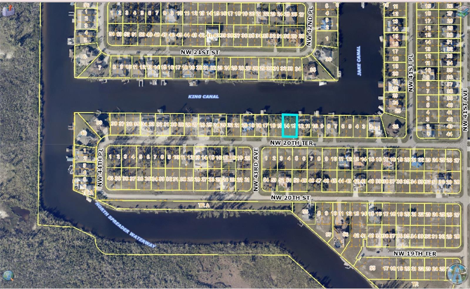CAPE CORAL - Land