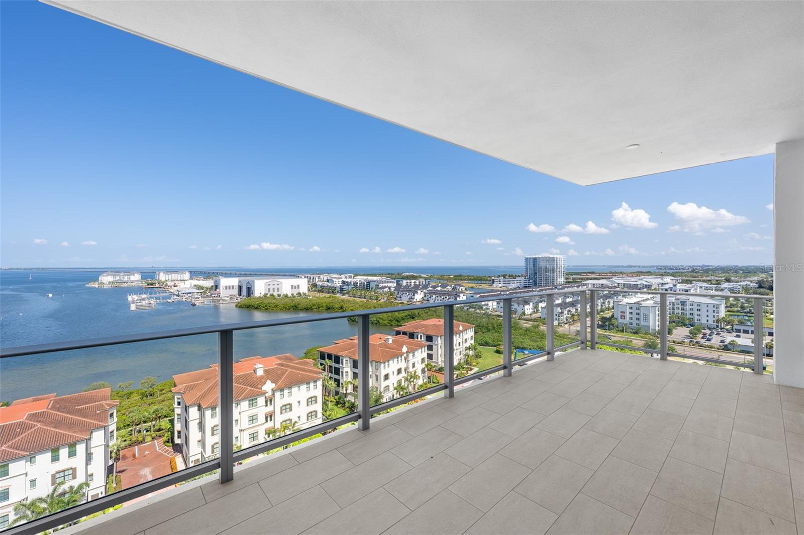 WESTSHORE YACHT CLUB, AQUA TOWER 1 - Residential