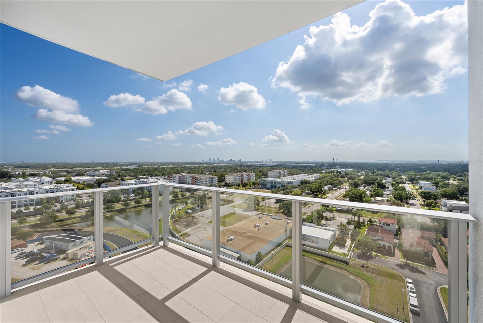 WESTSHORE YACHT CLUB, AQUA TOWER 1 - Residential