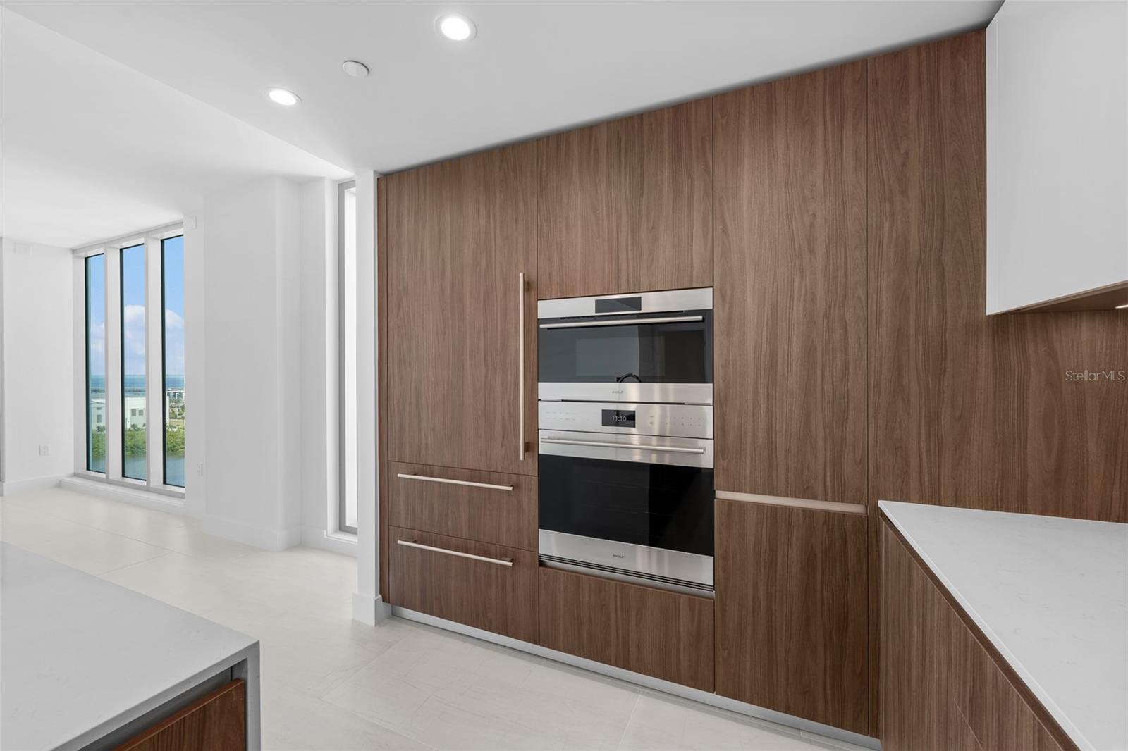 WESTSHORE YACHT CLUB, AQUA TOWER 1 - Residential