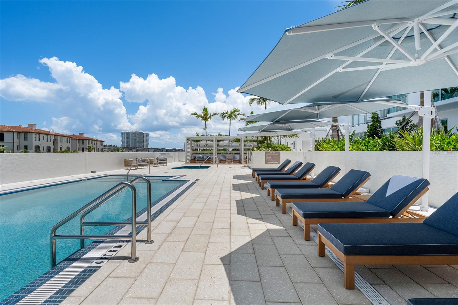 WESTSHORE YACHT CLUB, AQUA TOWER 1 - Residential