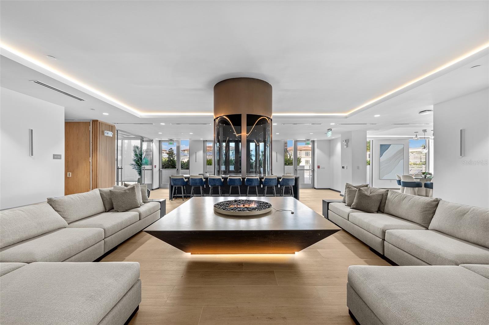 WESTSHORE YACHT CLUB, AQUA TOWER 1 - Residential
