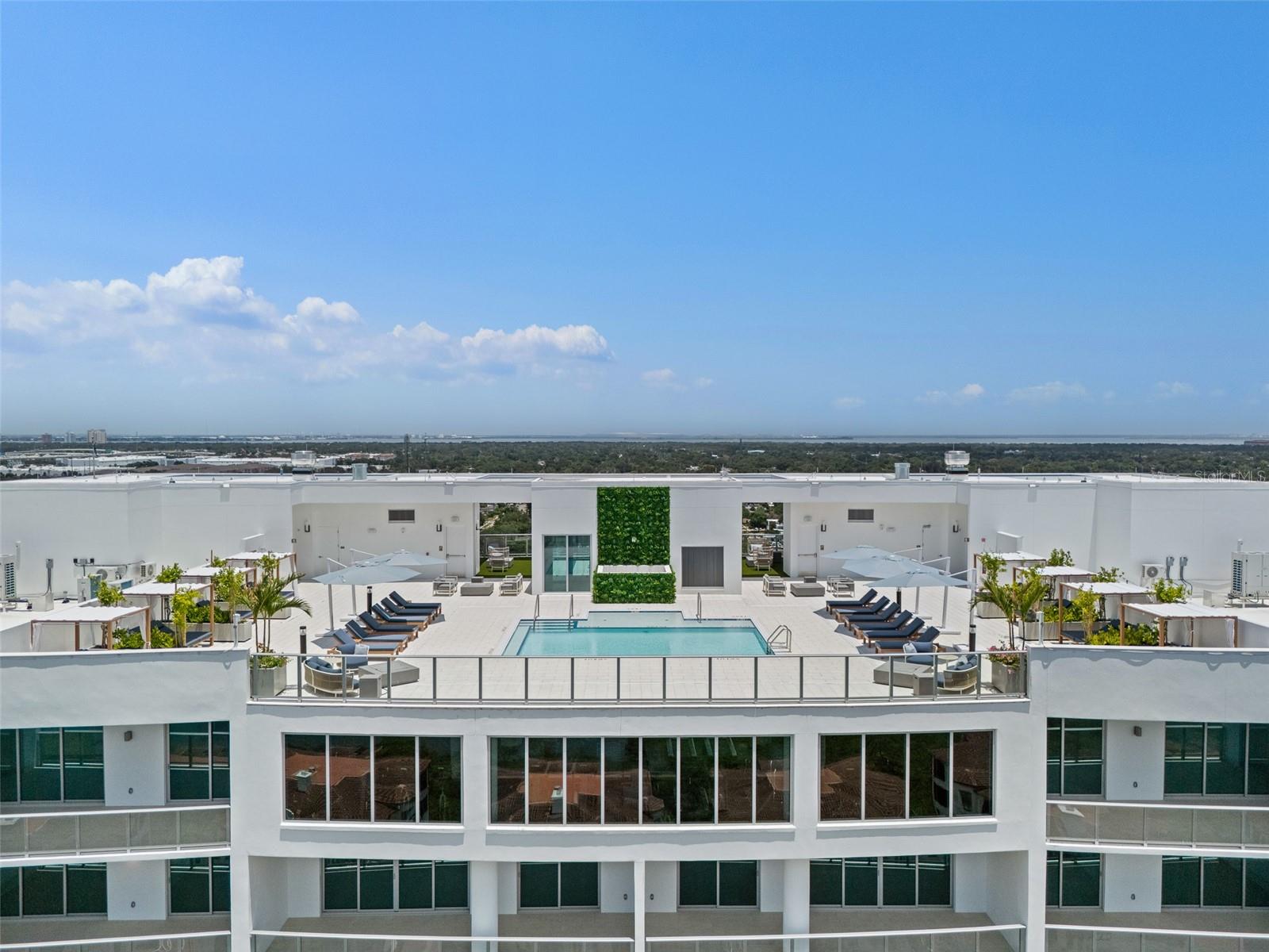 WESTSHORE YACHT CLUB, AQUA TOWER 1 - Residential