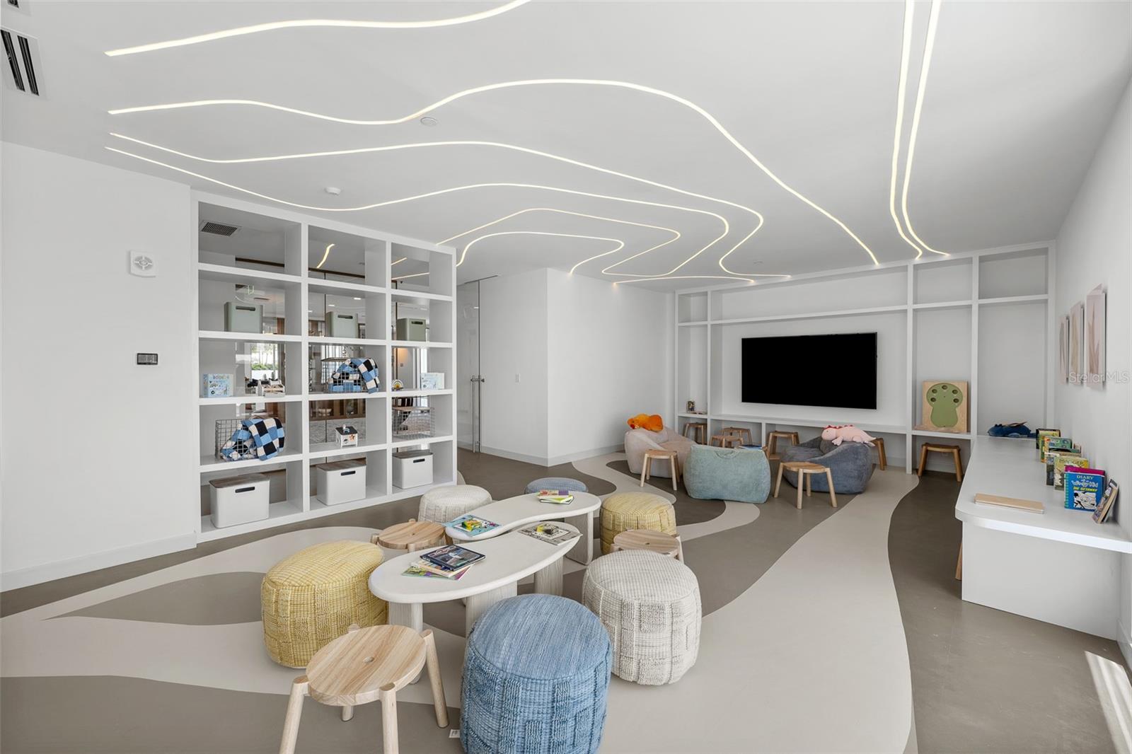 WESTSHORE YACHT CLUB, AQUA TOWER 1 - Residential