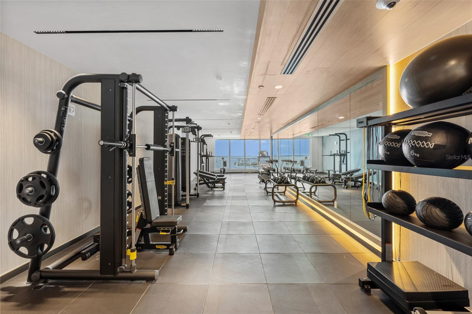 WESTSHORE YACHT CLUB, AQUA TOWER 1 - Residential