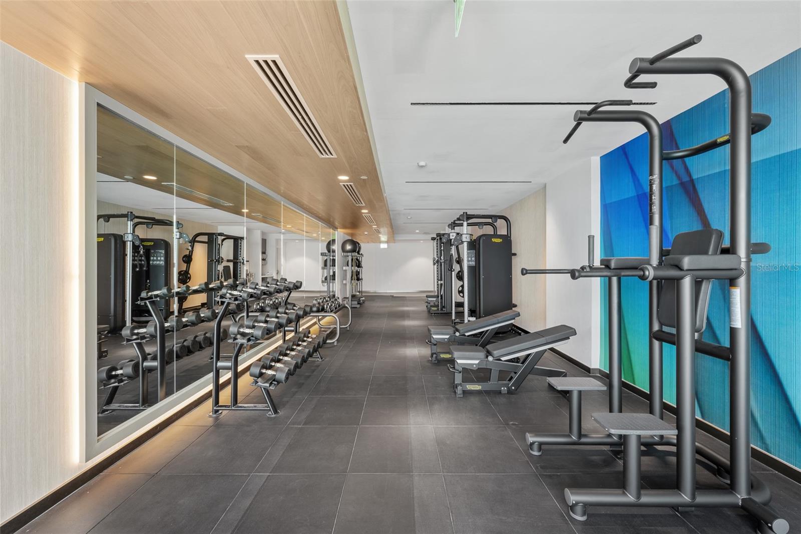 WESTSHORE YACHT CLUB, AQUA TOWER 1 - Residential