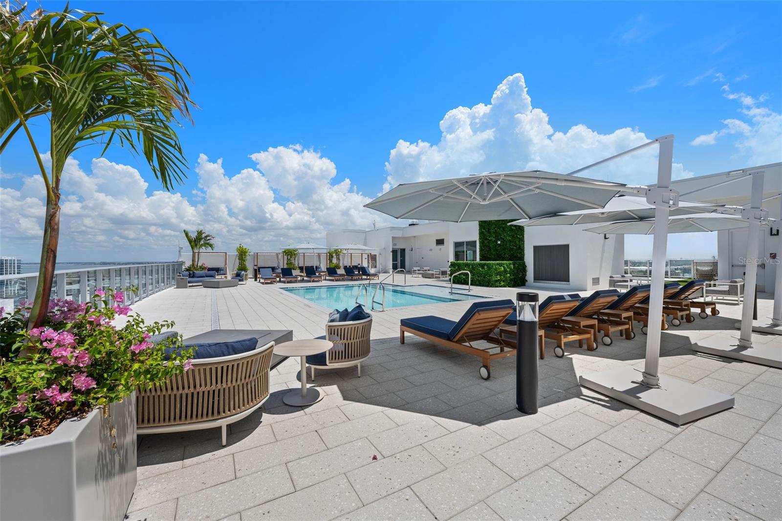 WESTSHORE YACHT CLUB, AQUA TOWER 1 - Residential