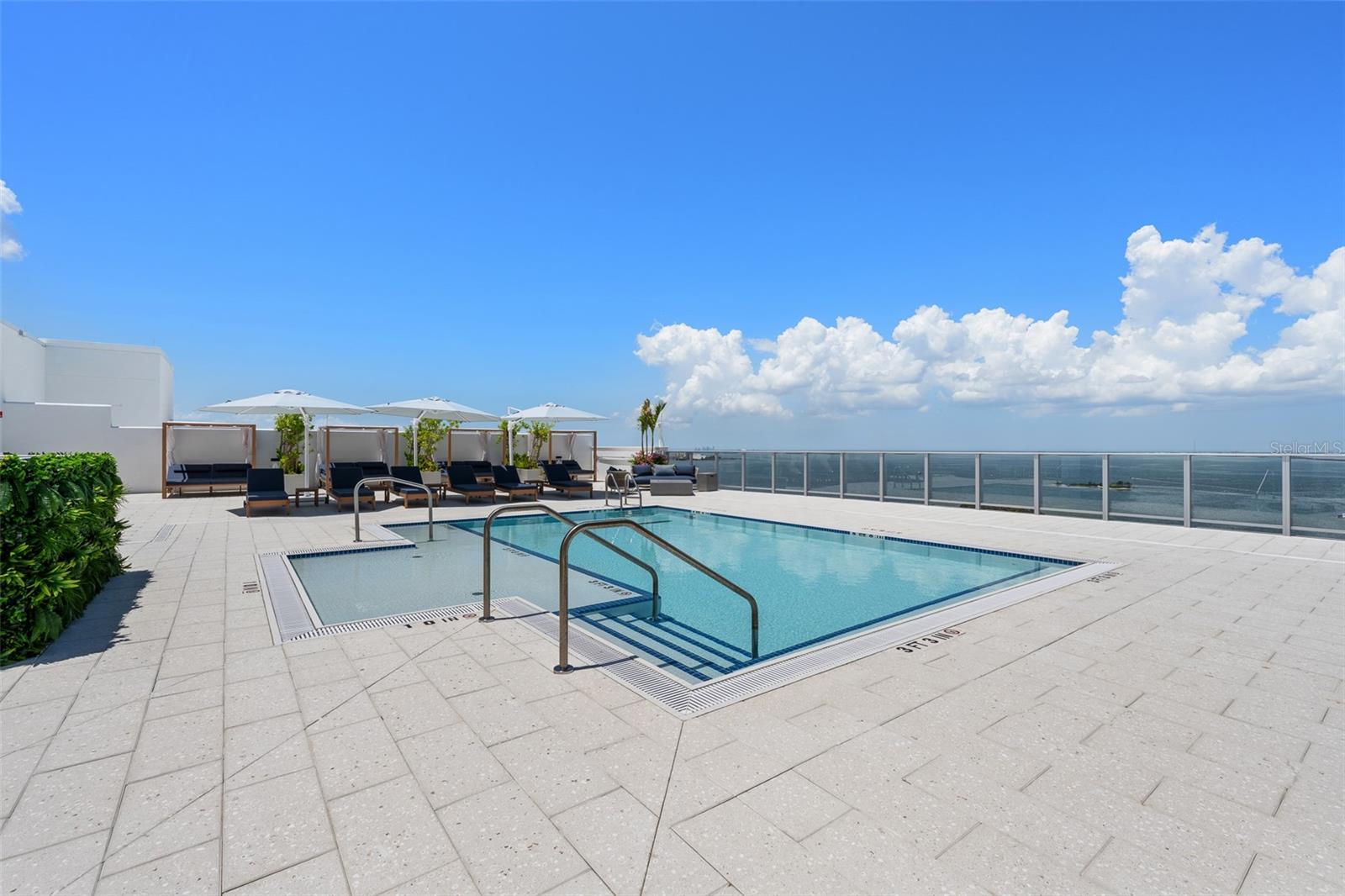 WESTSHORE YACHT CLUB, AQUA TOWER 1 - Residential