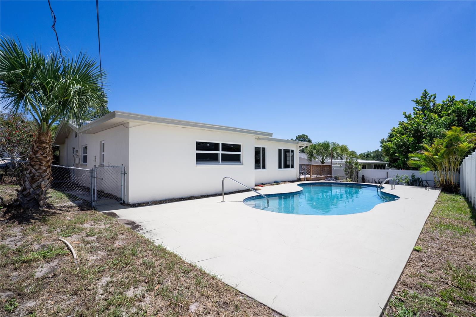 HARBOR HILLS - Residential
