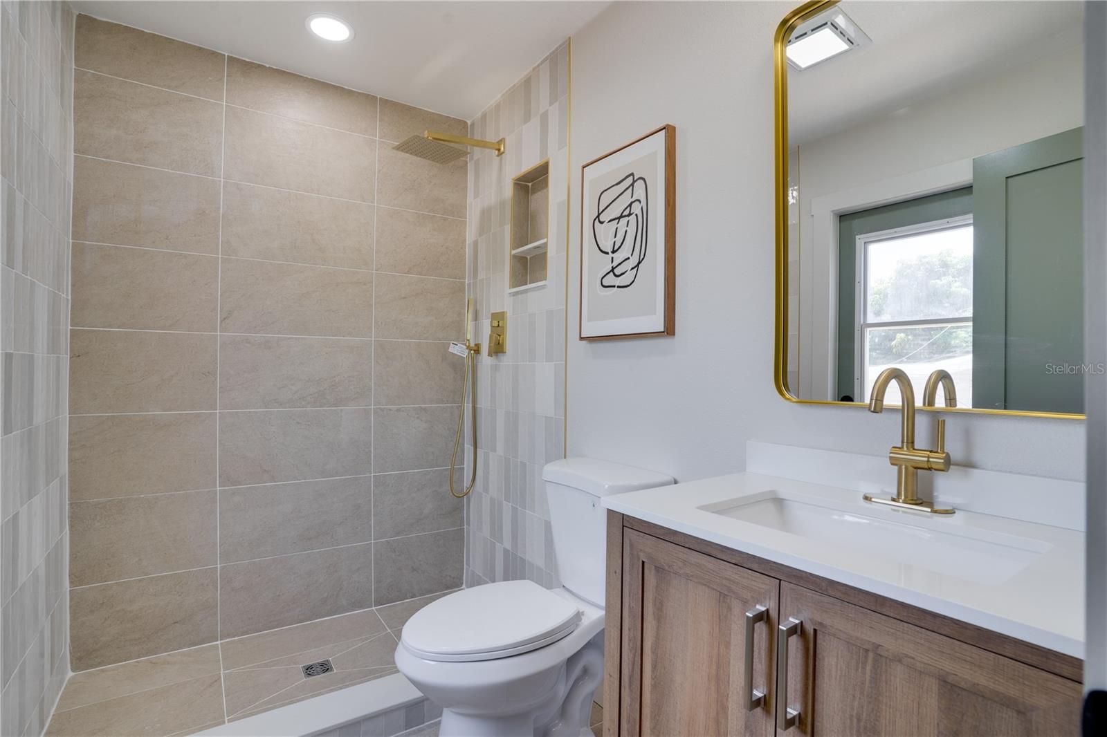 HARBOR HILLS - Residential