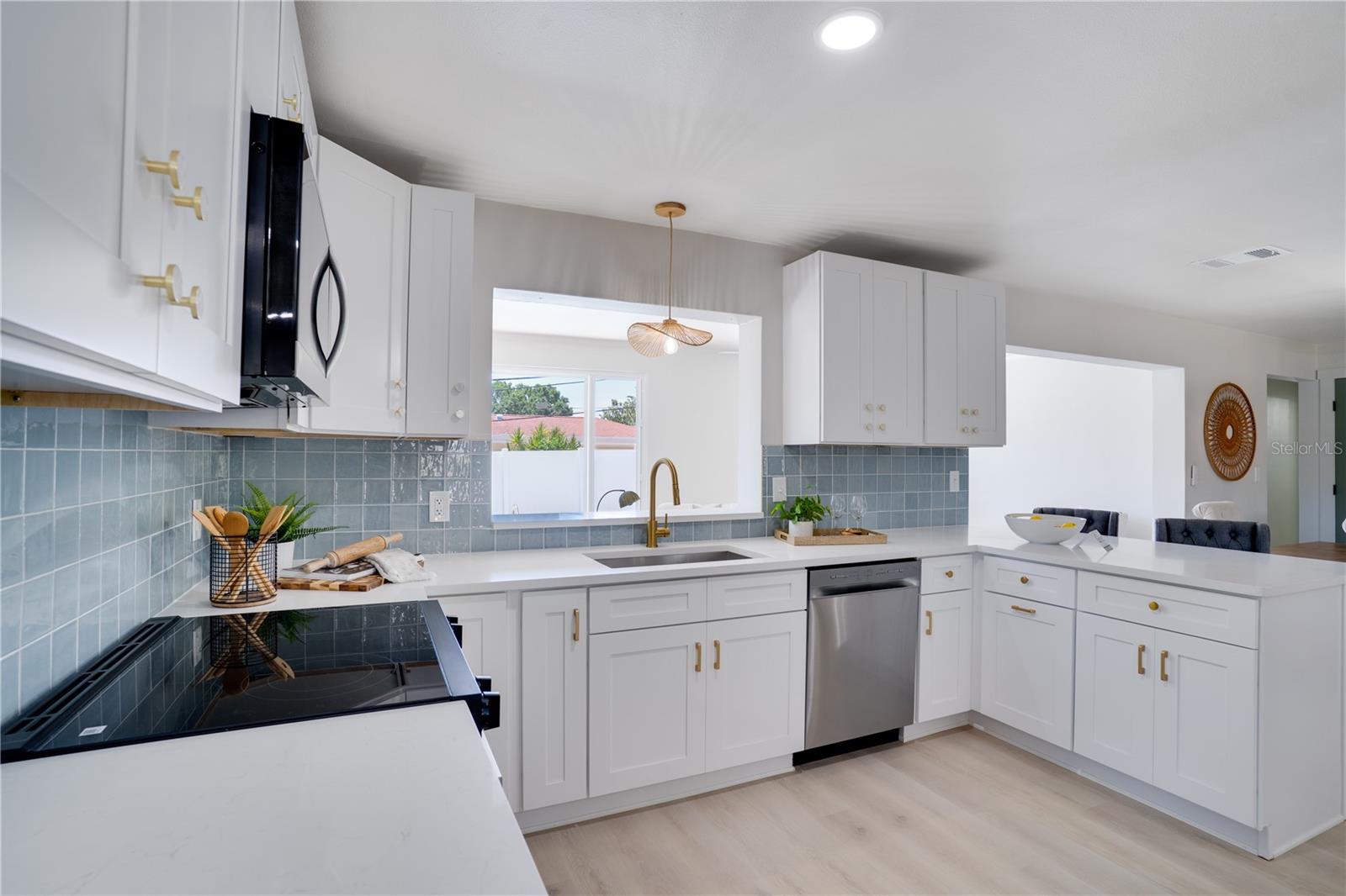 HARBOR HILLS - Residential
