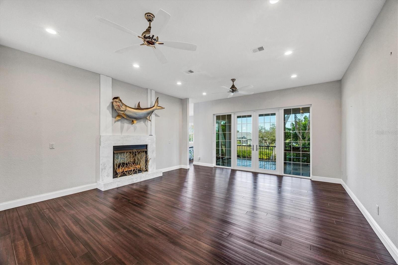CORAL COVE - Residential