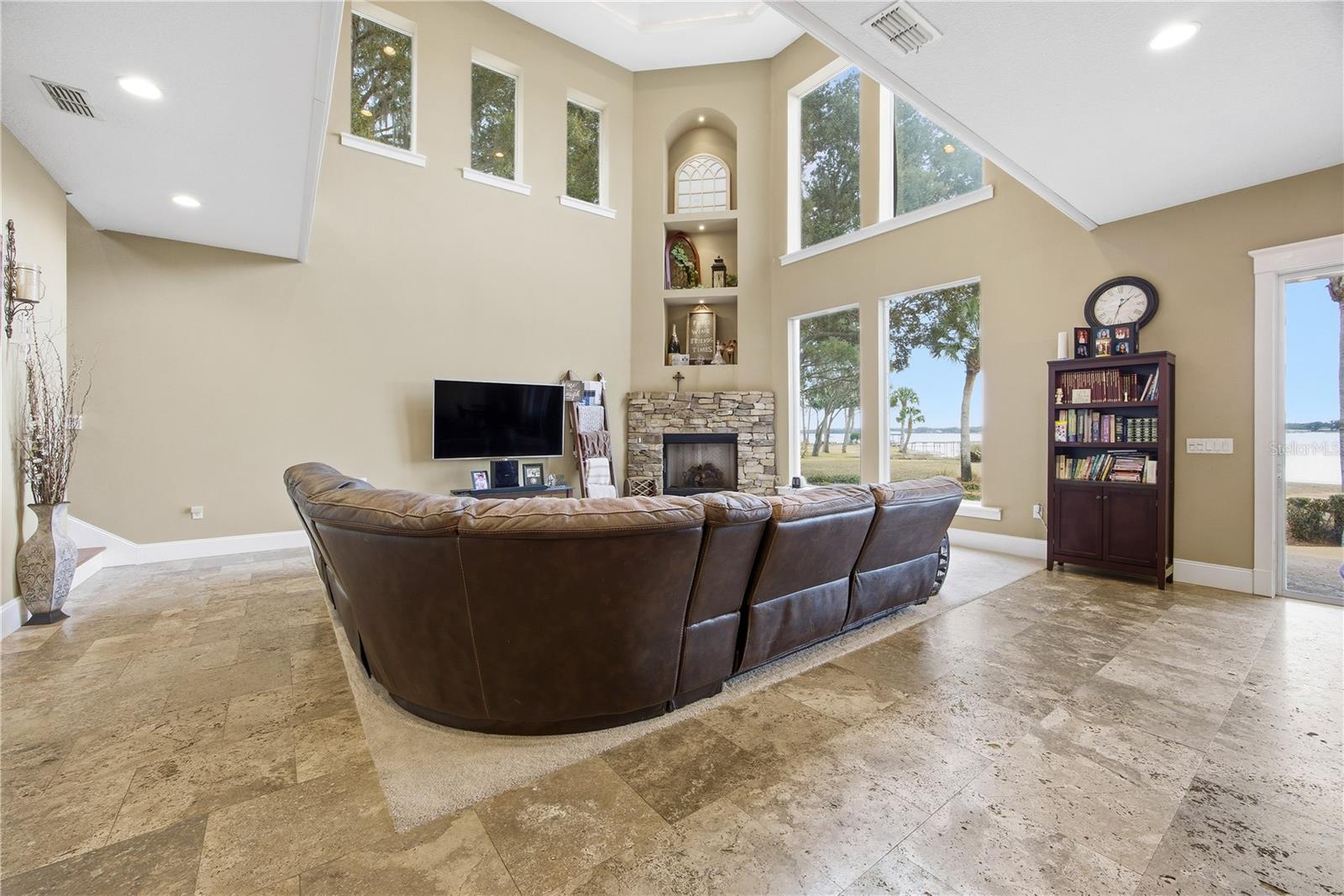SOUTHWOOD SHORES - Residential