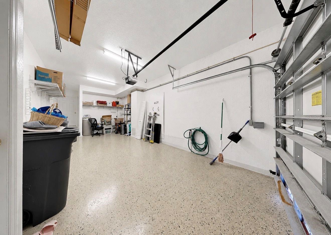 MIRABELLA TWNHMS SUB - Residential Lease